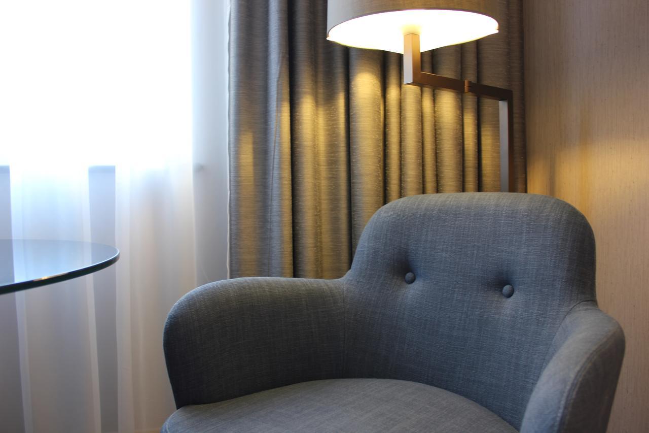 Doubletree By Hilton Swindon Hotel Exteriér fotografie